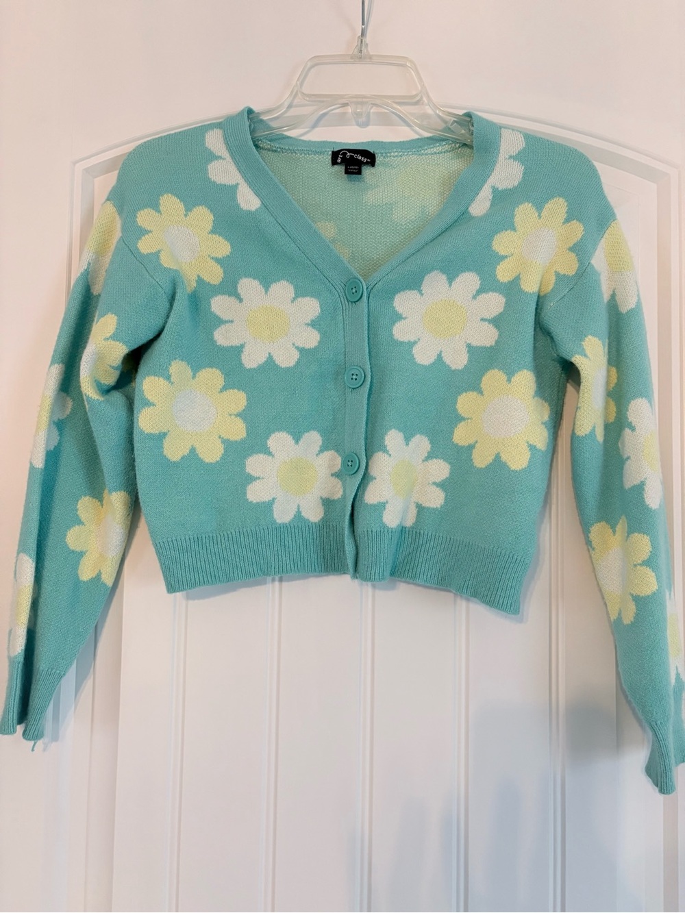Cropped Cardigan with Yellow & White Daisies